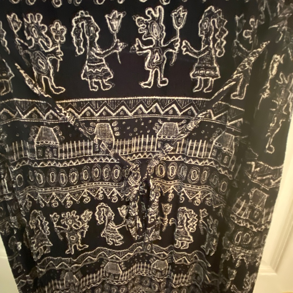Bila Woman ethnic black with white below knee dress